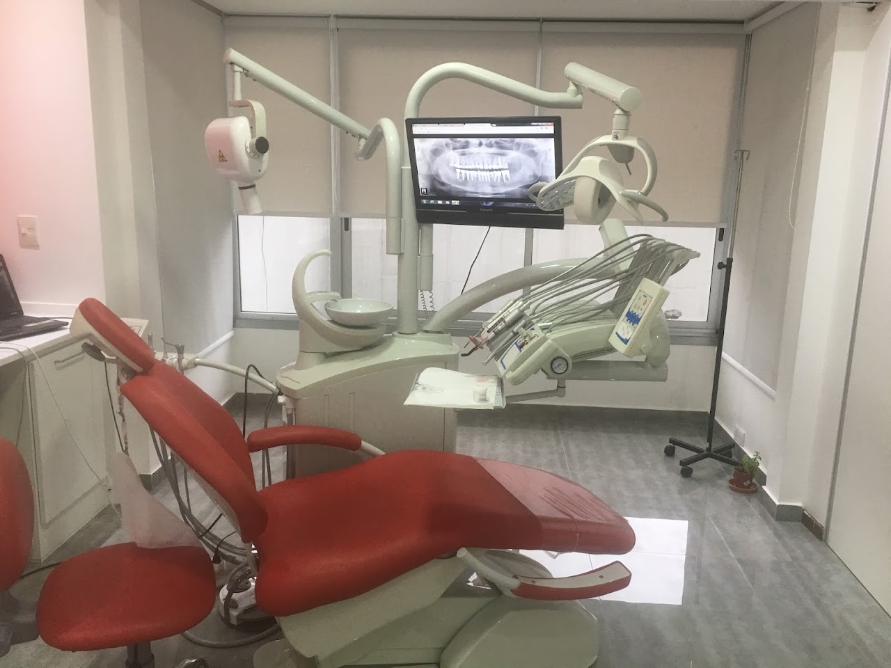 Consultorio odontológico equipado